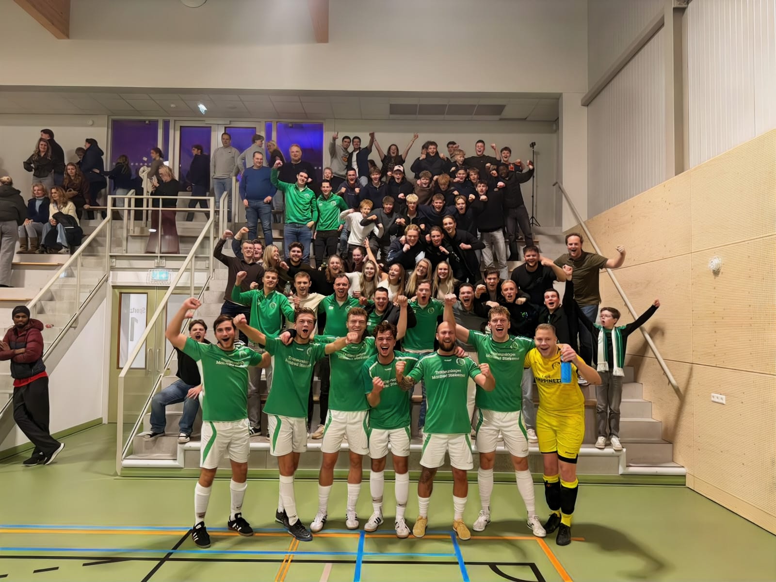 SV Borger zonder nederlaag door naar kwartfinale Protos Weering Zaalvoetbaltoernooi